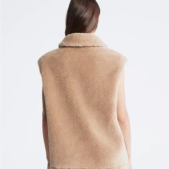 Cream Teddy Sleeveless Jacket - Picture 4 of 5